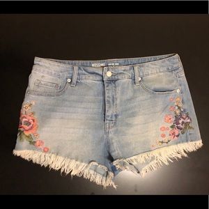 Embroidered Cut Off Denim Shorts